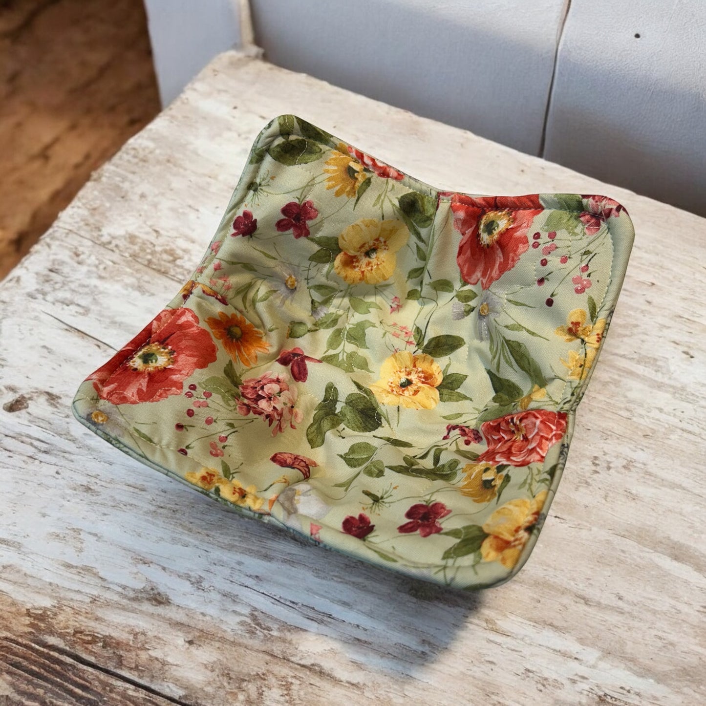 Washable and reversible, these super handy cotton soup bowl huggers are a fantastic addition to your kitchen. Handmade in Canada with quilt cotton, cotton thread and Pellon Wrap and Zap Batting. Soup bowl cozies make great house warming gifts and stocking stuffers. Shop your favorite color today and be sure to follow along on the Home Stitchery Decor YouTube Channel.