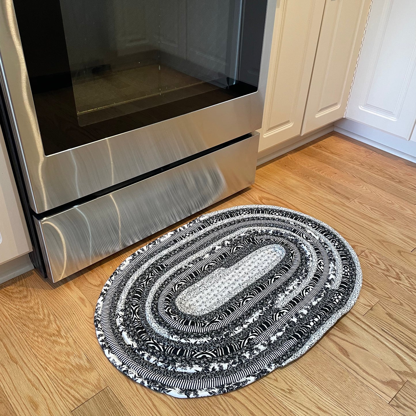 Black and White Modern Farmhouse Kitchen Accent Rug, Cotton Washable Rug