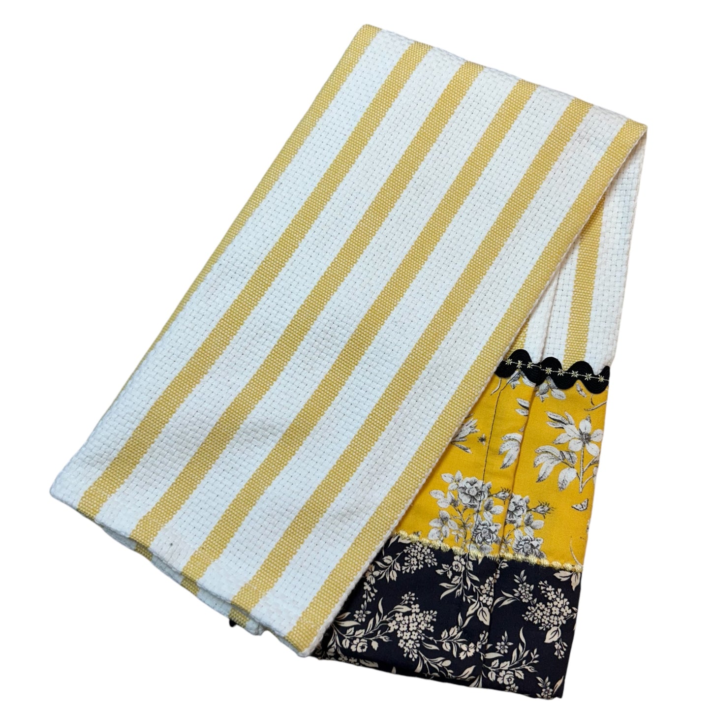 Handcrafted Farmhouse Kitchen Tea Towel with Quilt Cotton Accents