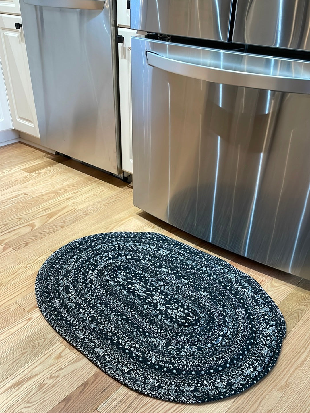 Elegant Black & Cream Floral Cotton Kitchen Sink Rug - Mix & Match Collection