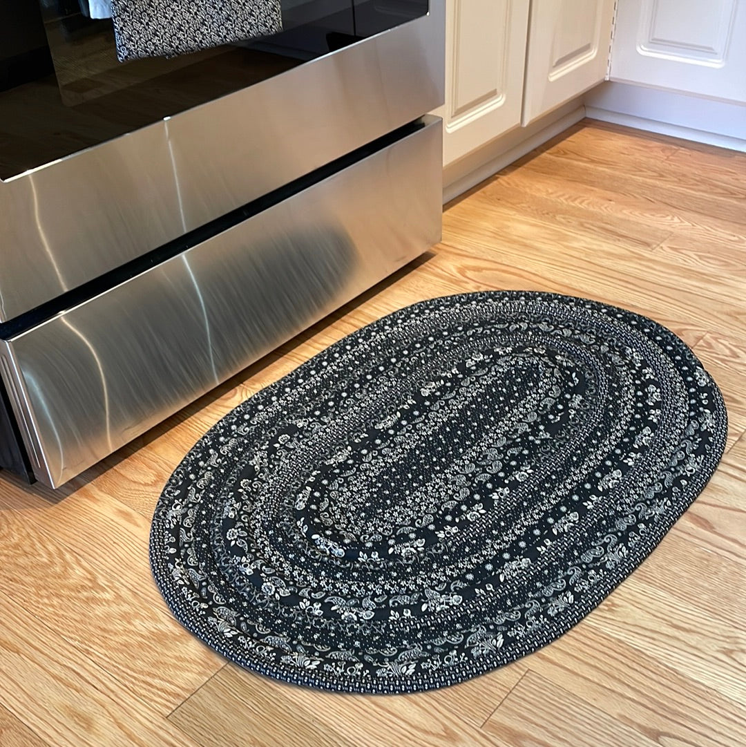 Handcrafted Black & Cream Cotton Accent Rug - Made with Fabric by Circa1800