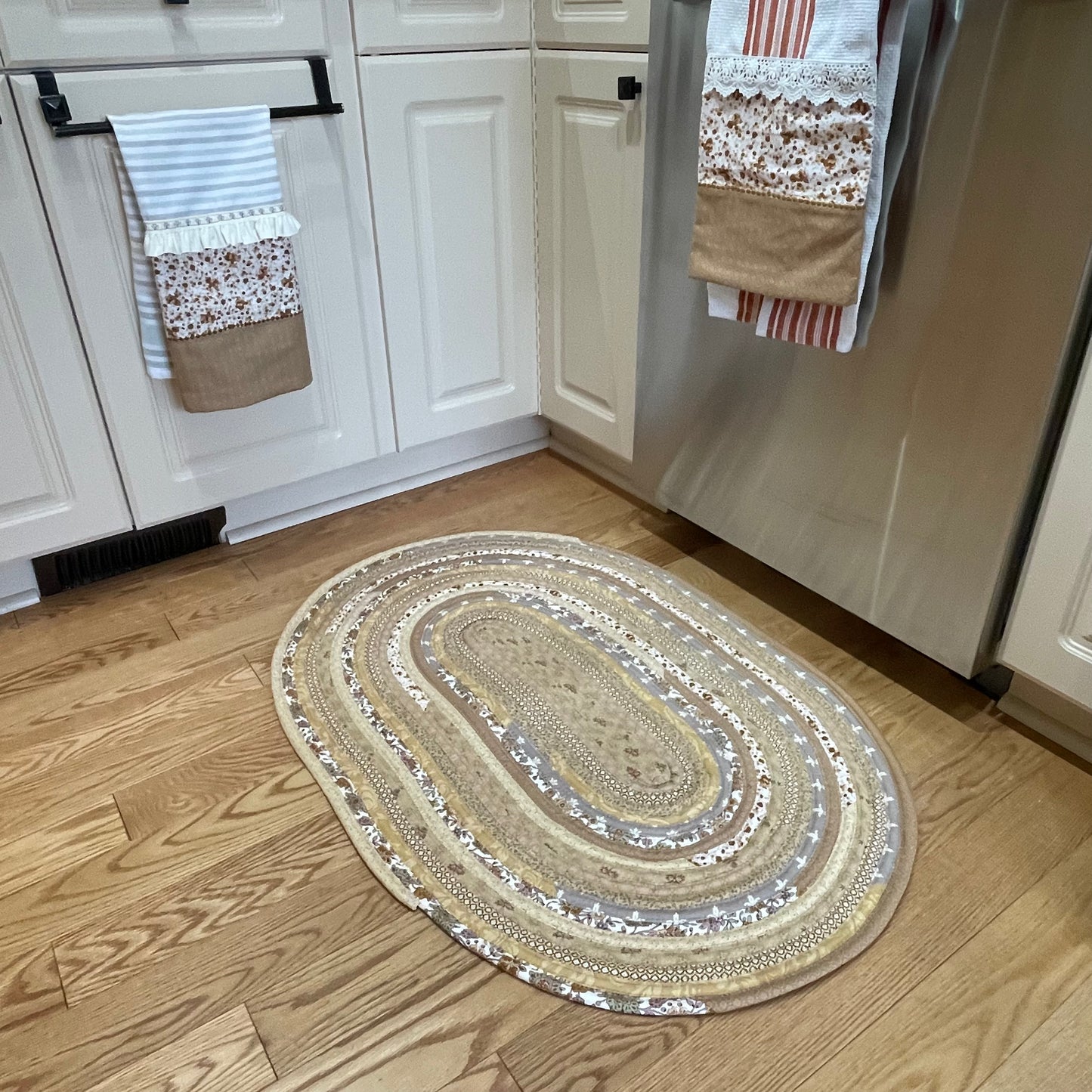 Modern Farmhouse Kitchen Accent Rug For Sink, Bathtub Mat Or Vanity. Washable Cotton Rug Handmade in Canada