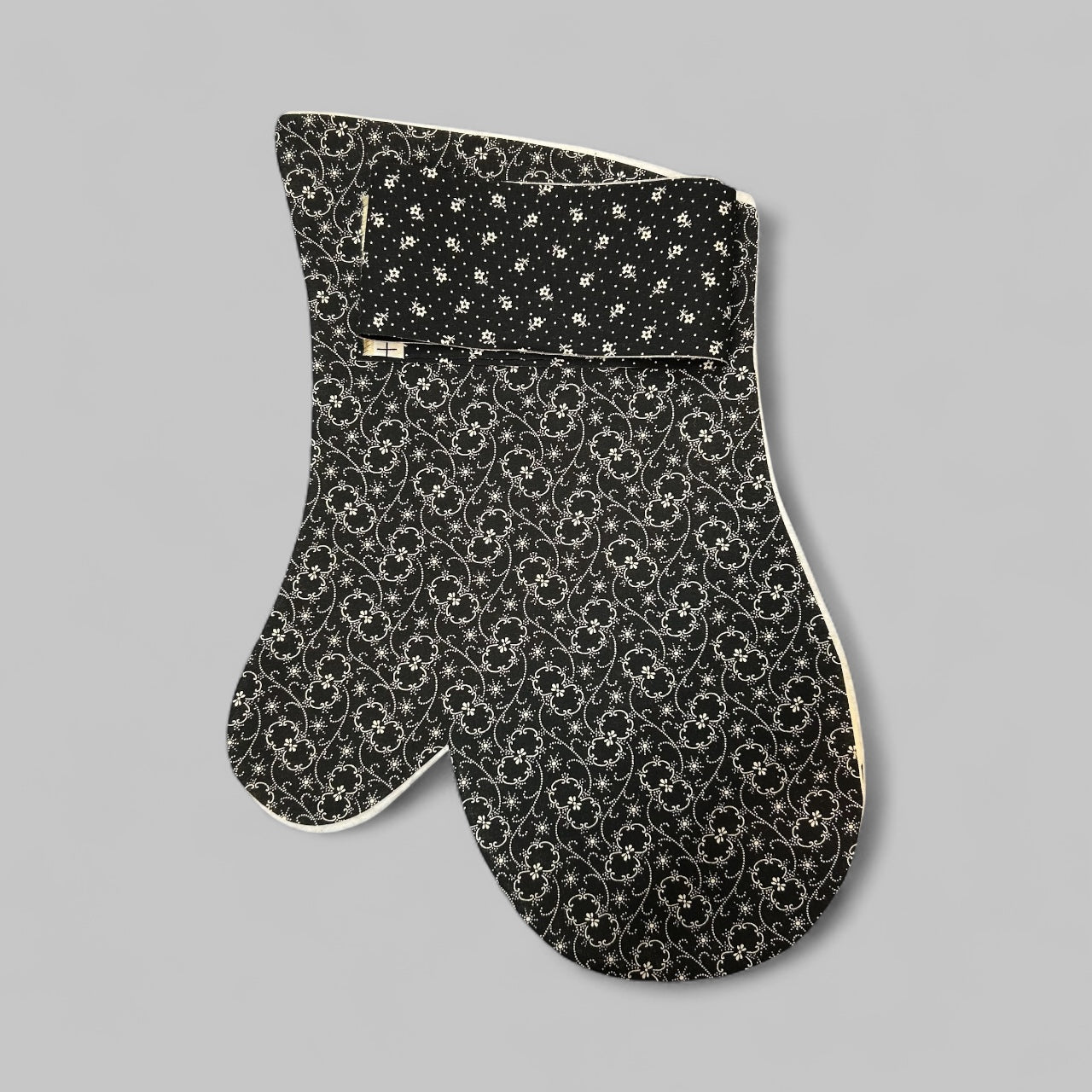 Black Swirl Print Oven Mitt Sewing Kit- Makes 1 Mitt