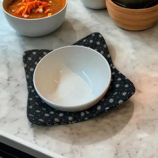 Soup Bowl Cozy Reversible Black Cotton Microwave Bowl Cozy. Handmade in Canada