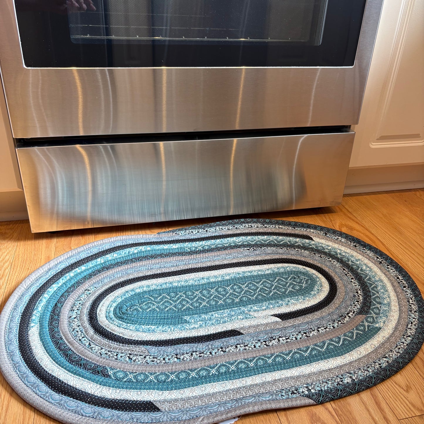 Teal & Grey Jelly Roll Rug – 31.5 x 19.5 Inch Oval Handmade Cotton Kitchen Rug | Washable Farmhouse Accent Rug