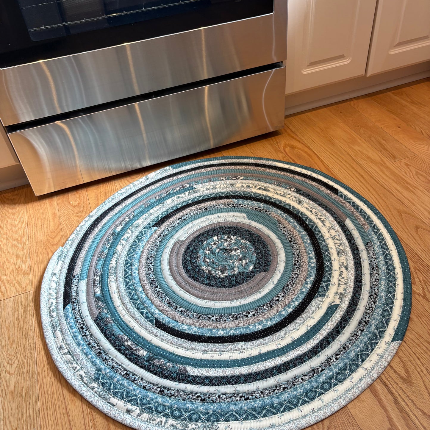 Green Jelly Roll Rug – 32 Inch Round Handmade Cotton Farmhouse Rug | Washable Kitchen & Home Accent Rug
