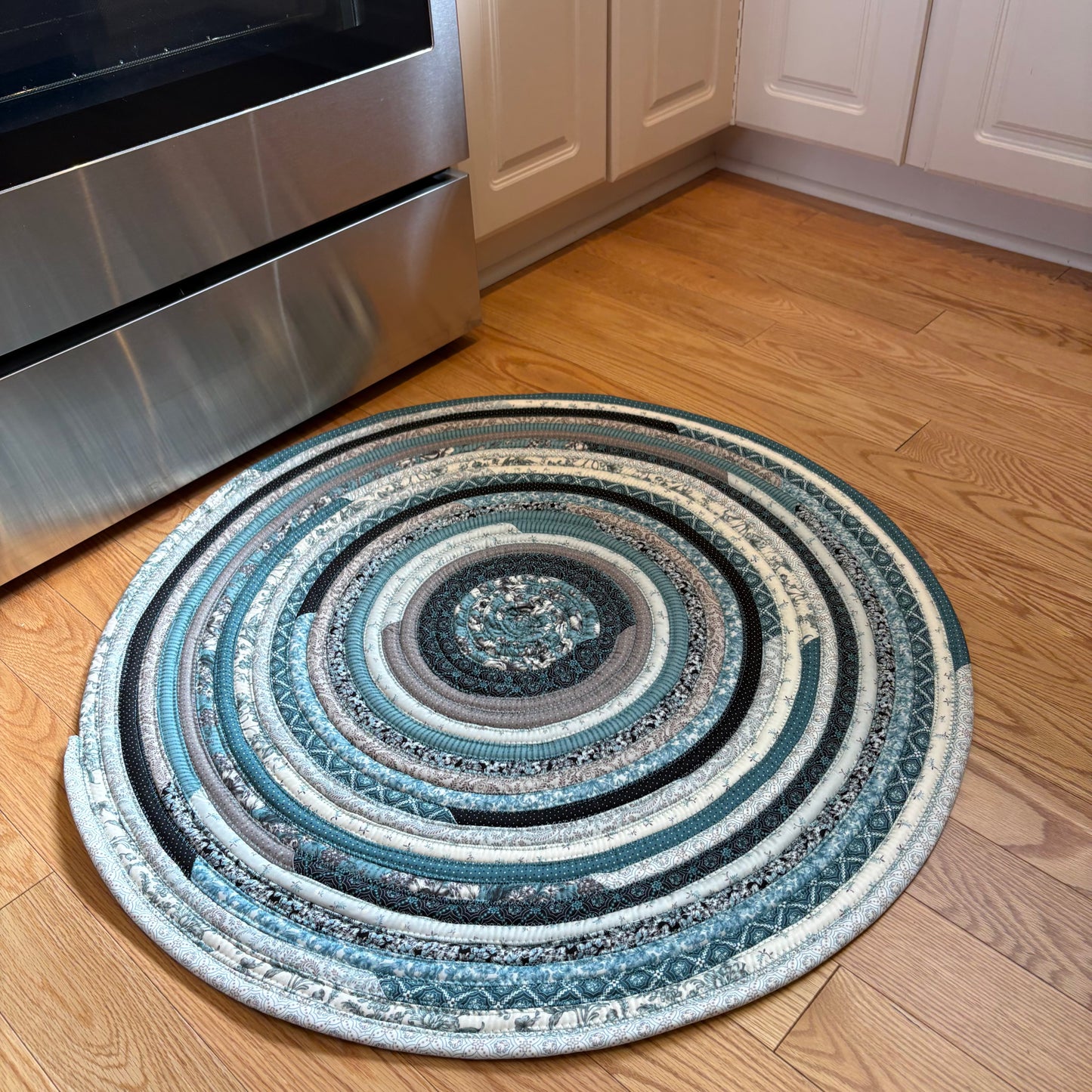 Green Jelly Roll Rug – 32 Inch Round Handmade Cotton Farmhouse Rug | Washable Kitchen & Home Accent Rug