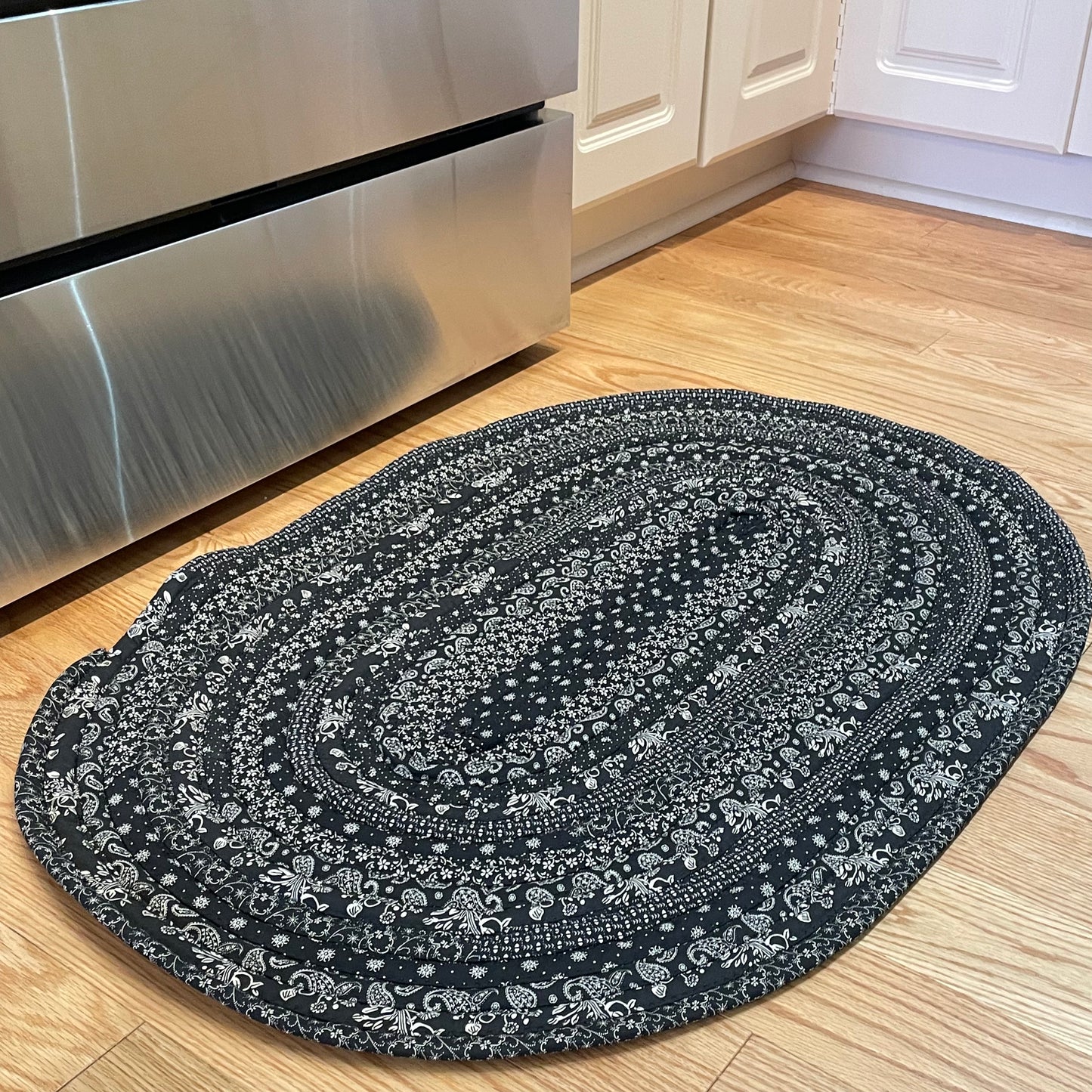 Black and Cream Modern Floral Farmhouse Rug for Kitchen