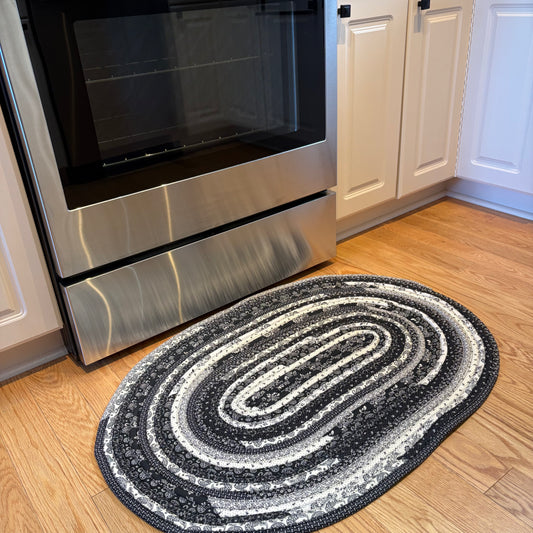 Black Heritage Floral Jelly Roll Rug