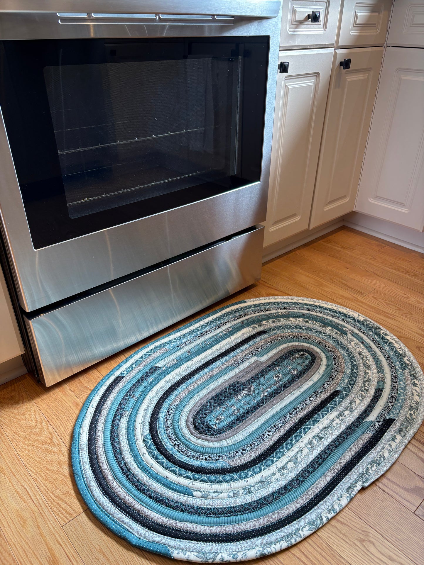 Teal Blue & Cream Jelly Roll Rug – 36 x 26 Inch Oval Handmade Cotton Kitchen Rug | Washable Farmhouse Accent Rug