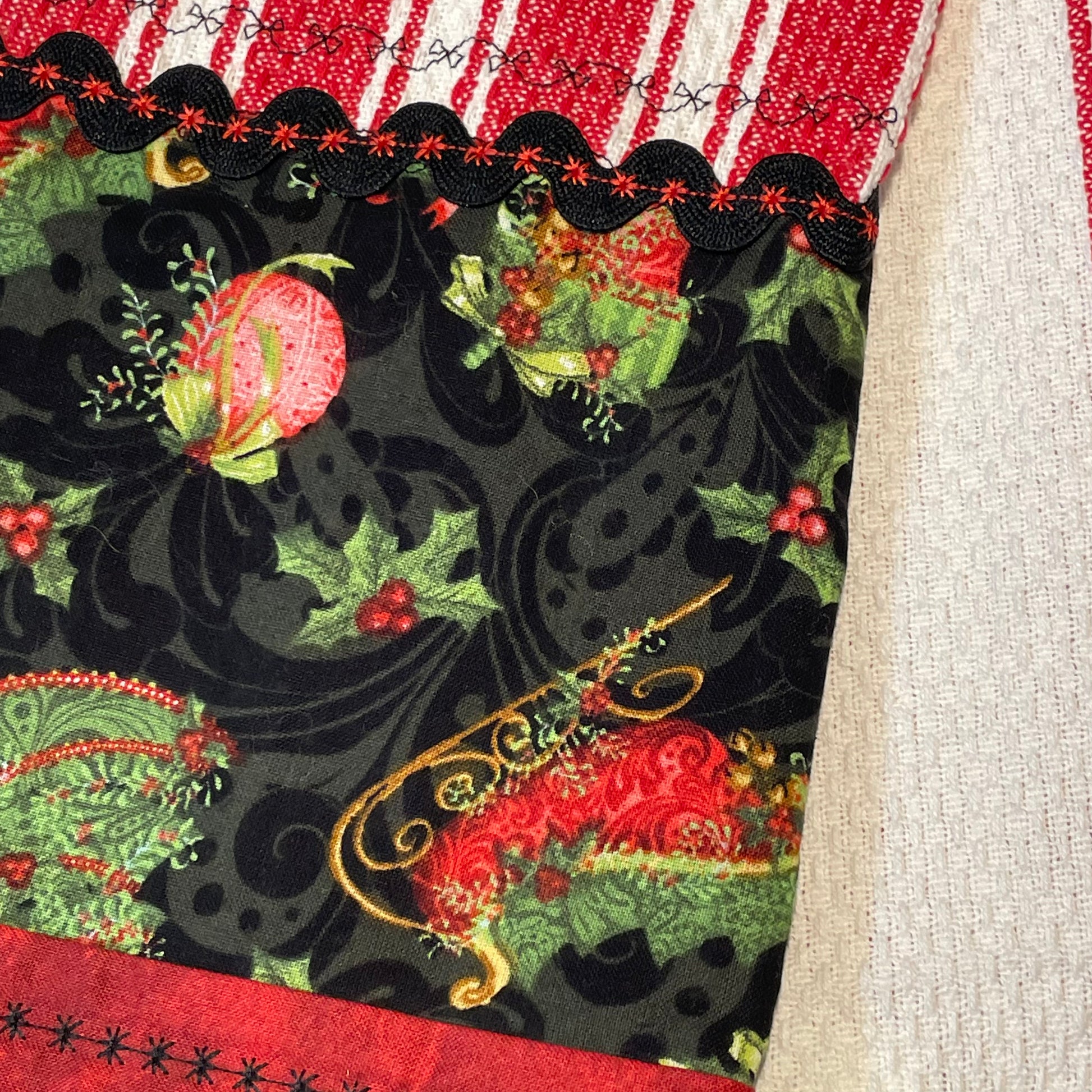 Red and White Striped Christmas Tea Towel, Christmas Kitchen Dish Towel - Home Stitchery Decor