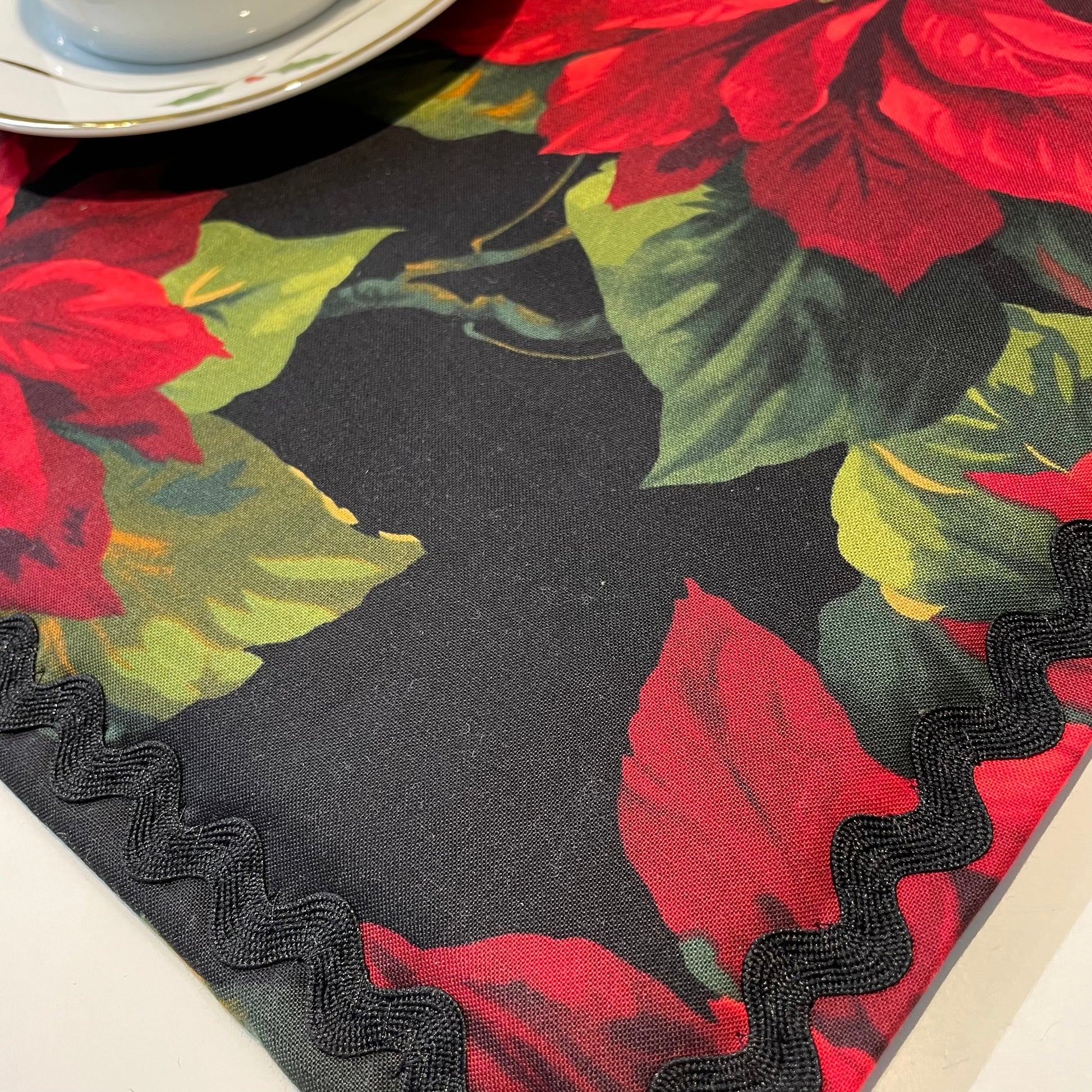 Christmas Kitchen Dish Drying Mat, Red Poinsettia Kitchen Counter Dish Mat - Home Stitchery Decor