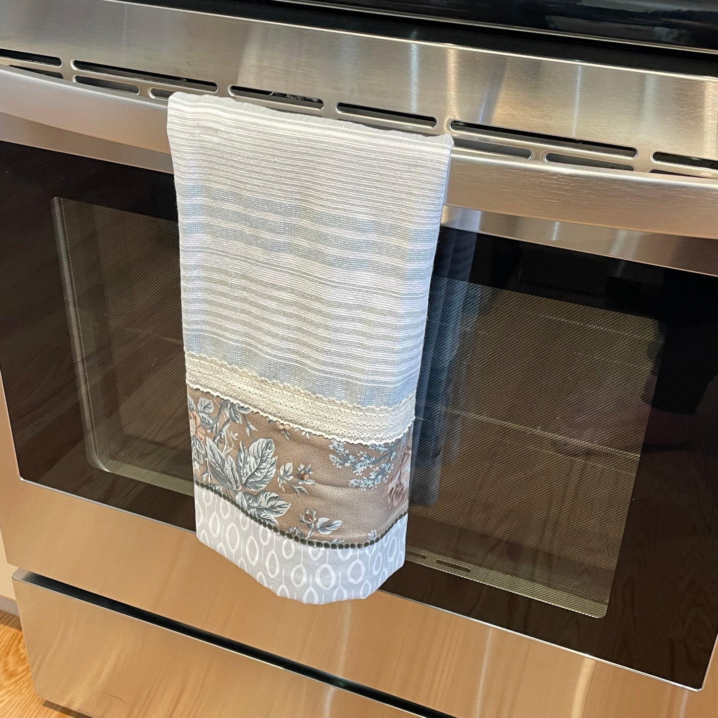 Farmhouse style dish towel. Kitchen Tea Towel. Farmhemian Kitchen Decor - Home Stitchery Decor