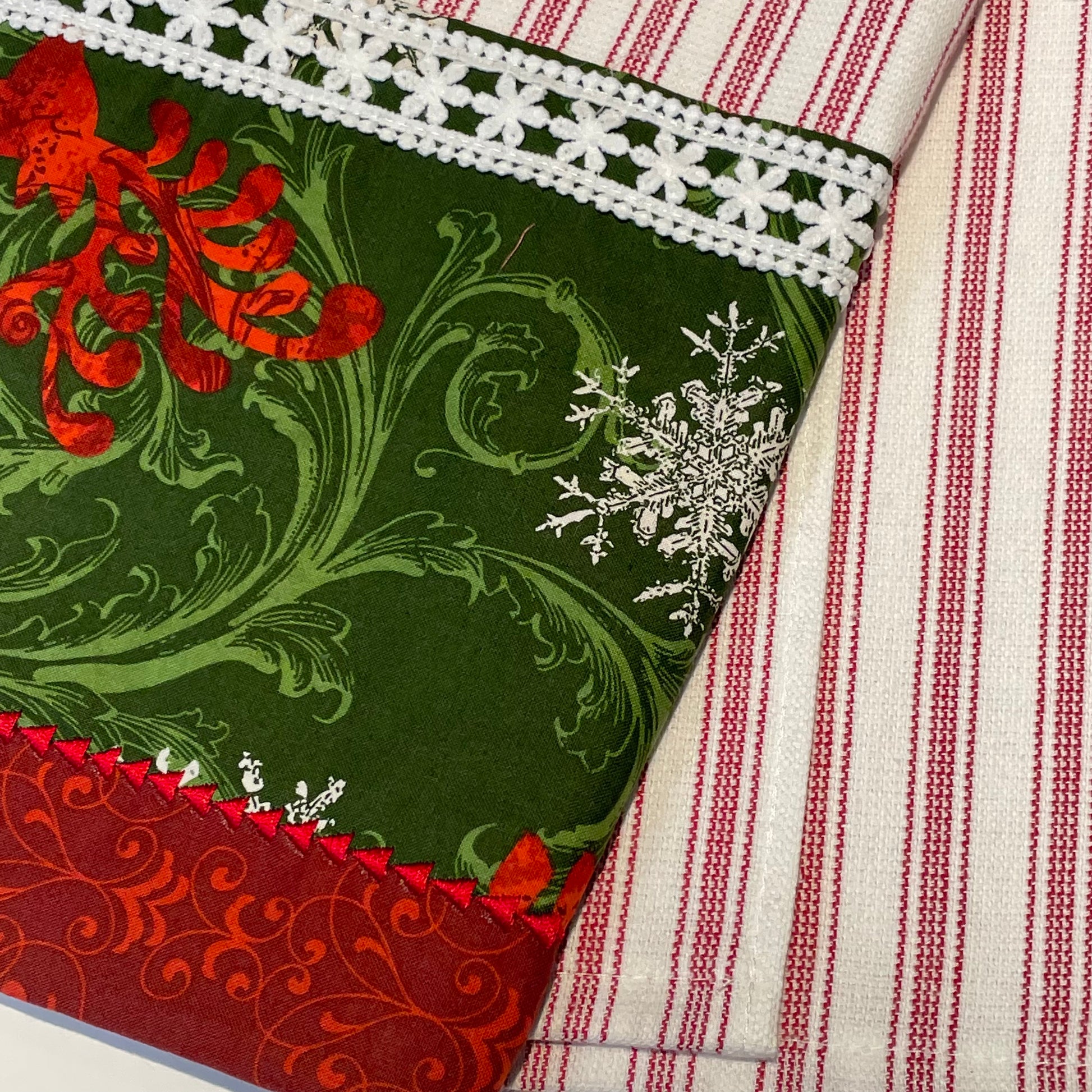 Christmas Dish Towels, Christmas Kitchen Tea Towel. - Home Stitchery Decor